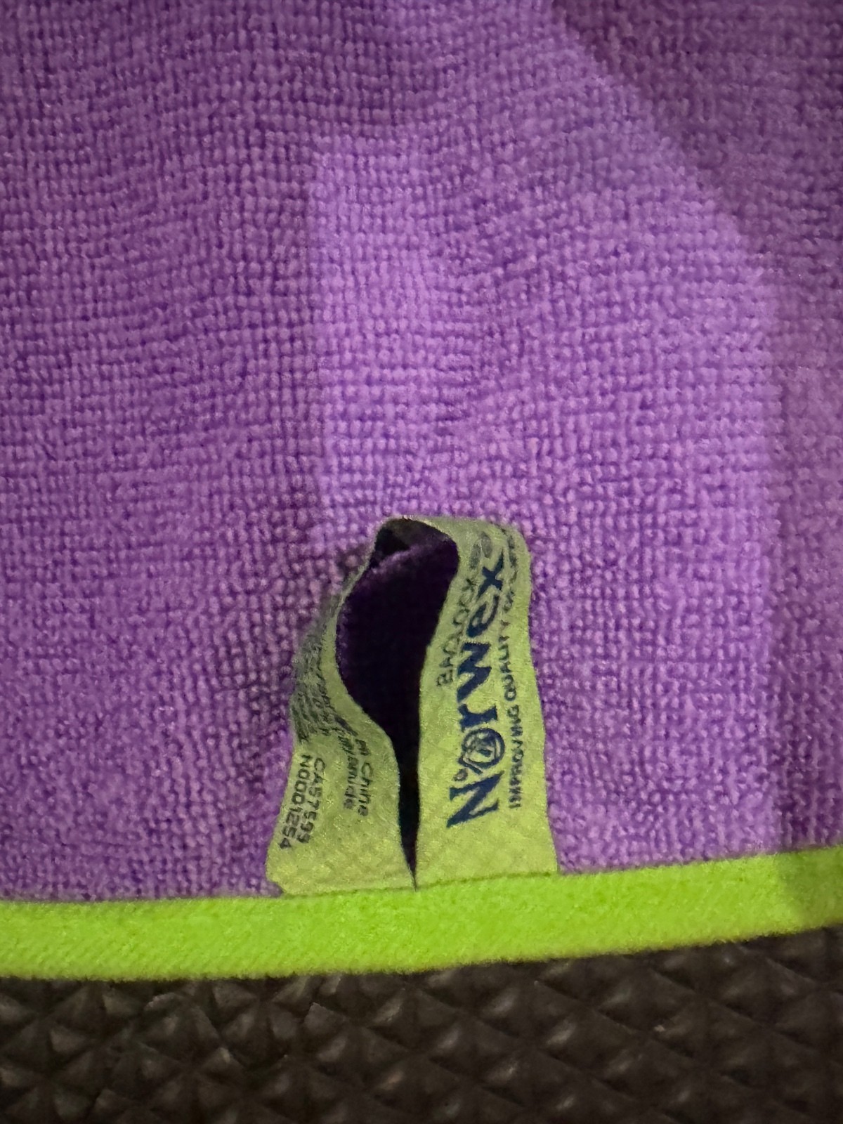 Norwex Purple Microfiber towel 46×26”
