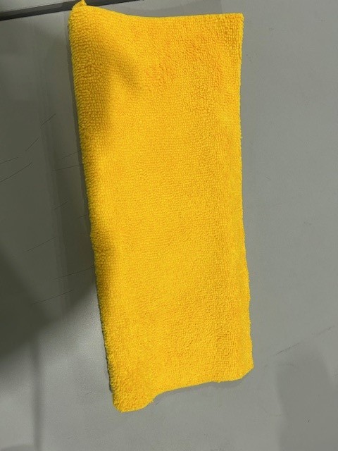 YELLOW – GENERIC YELLOW 16″ BY 12″ WASH CLOTH