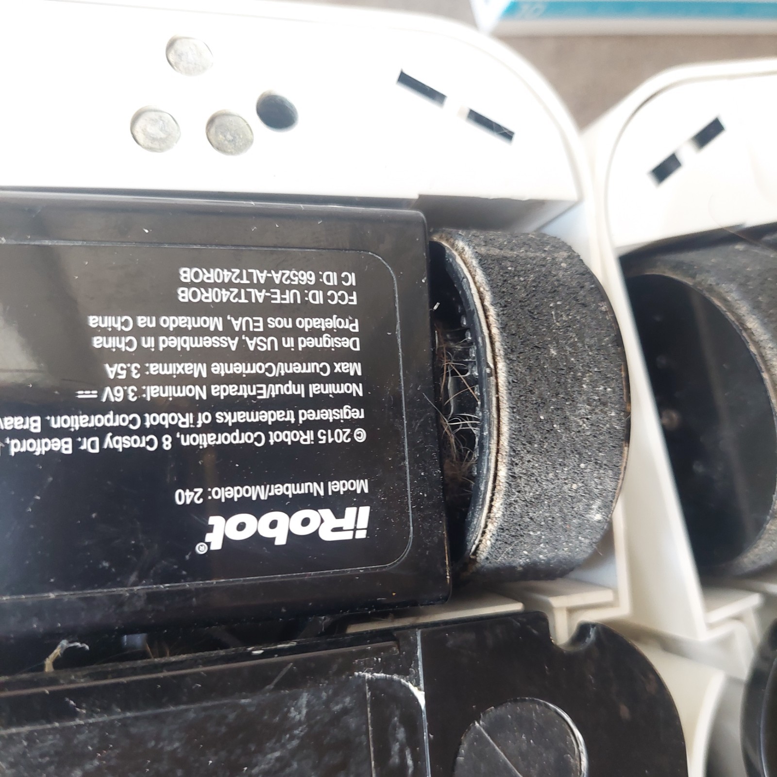 Lot Of 2 iRobot Braava Jet 240 Robot Mops w/ 1 Batteries, 1 Charger