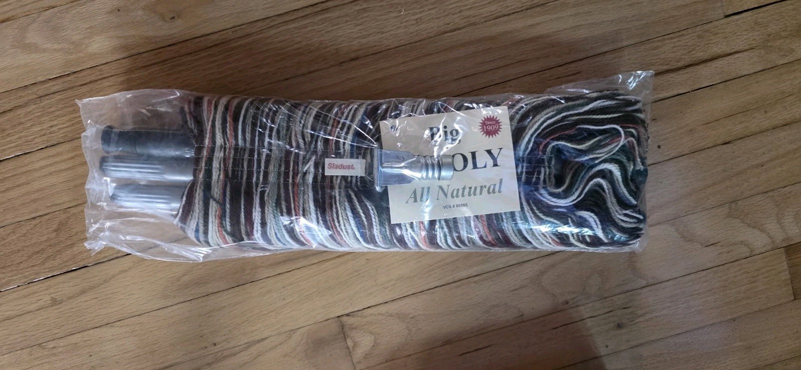 Sladust Big Wooly with Handle and Wool Duster