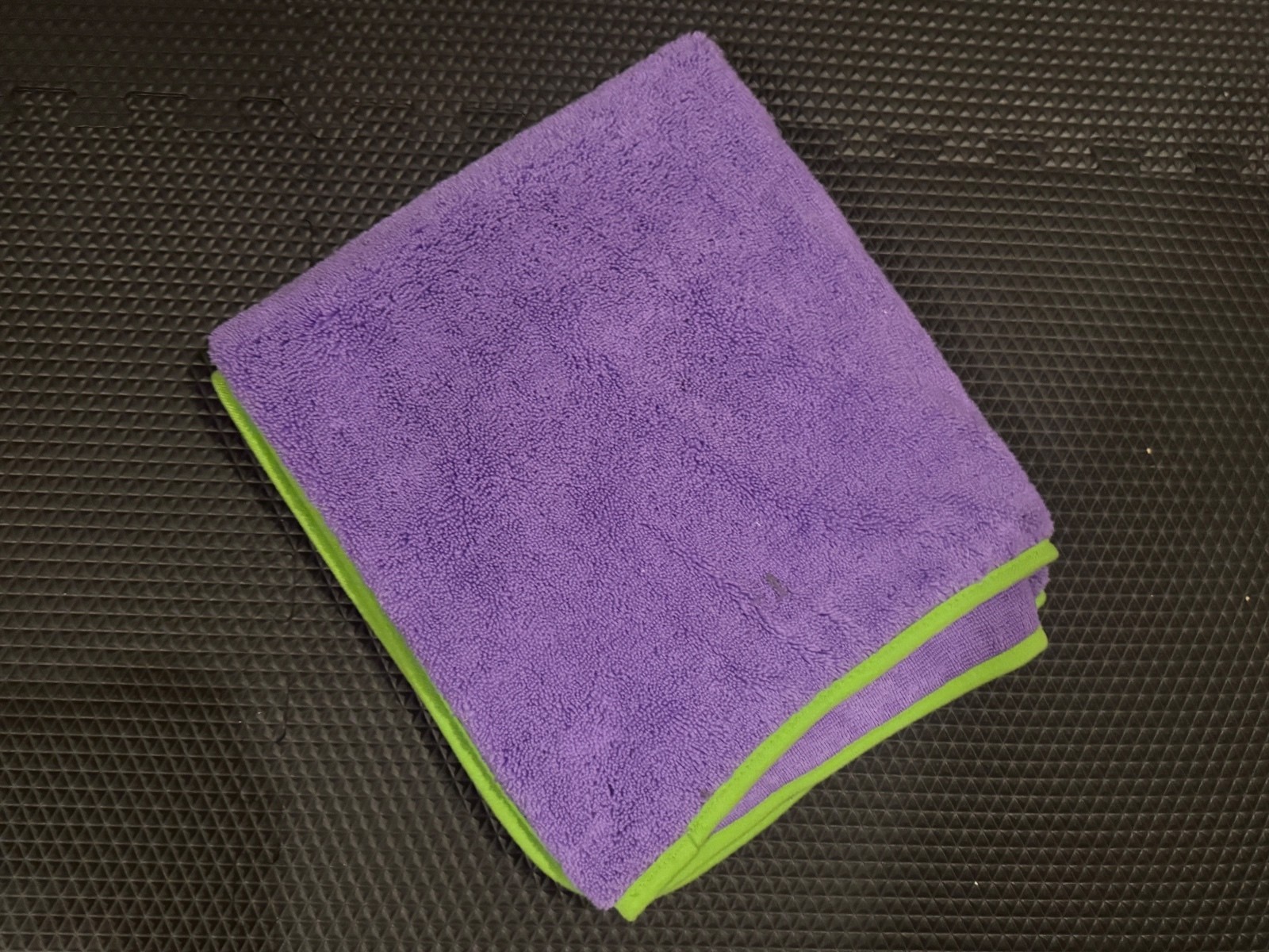 Norwex Purple Microfiber towel 46×26”