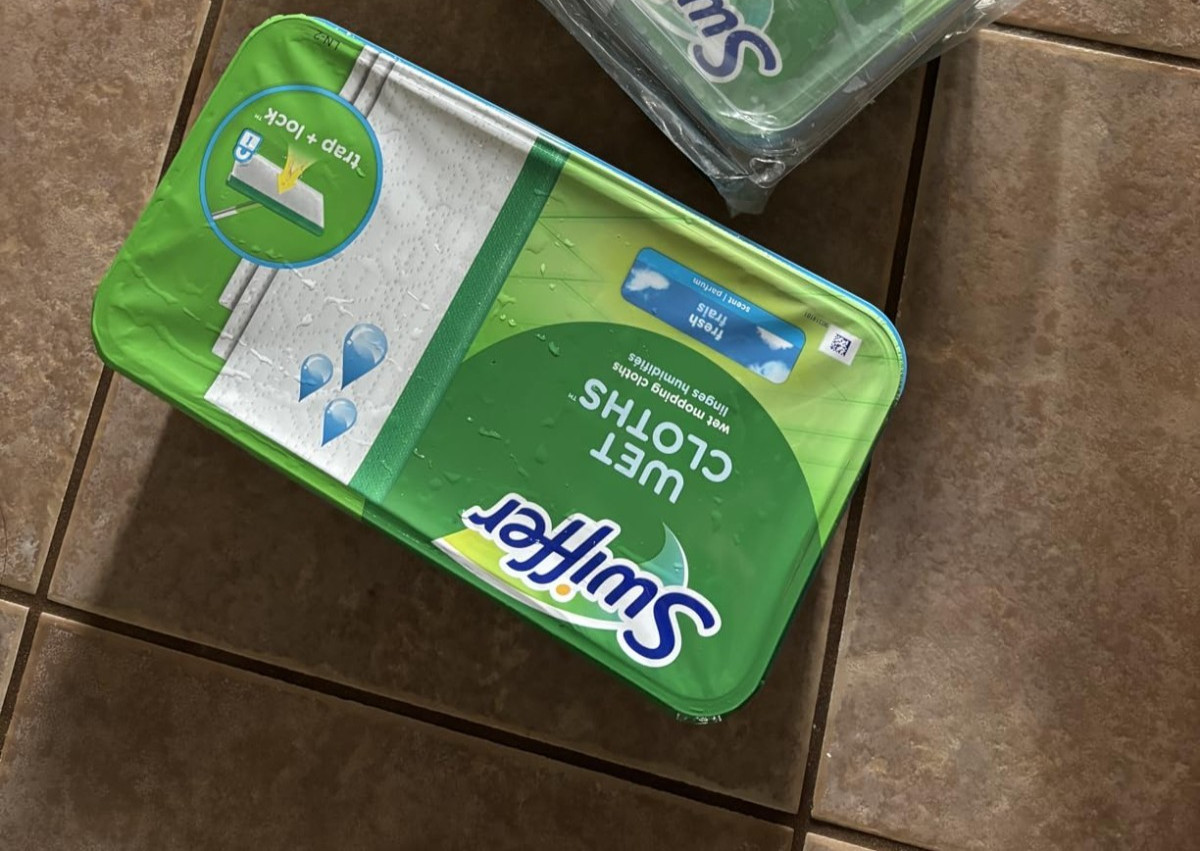 Swiffer Sweeper Wet Mopping Cloths Open-Window Fresh Scent 24 Count